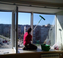 Мытье окон в однокомнатной квартире Карасук